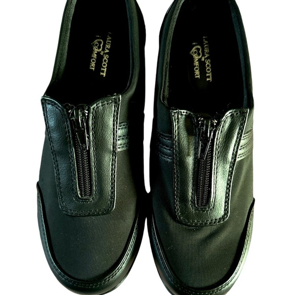Laura Scott I love comfort easy slip on leather shoes. - Picture 4 of 4